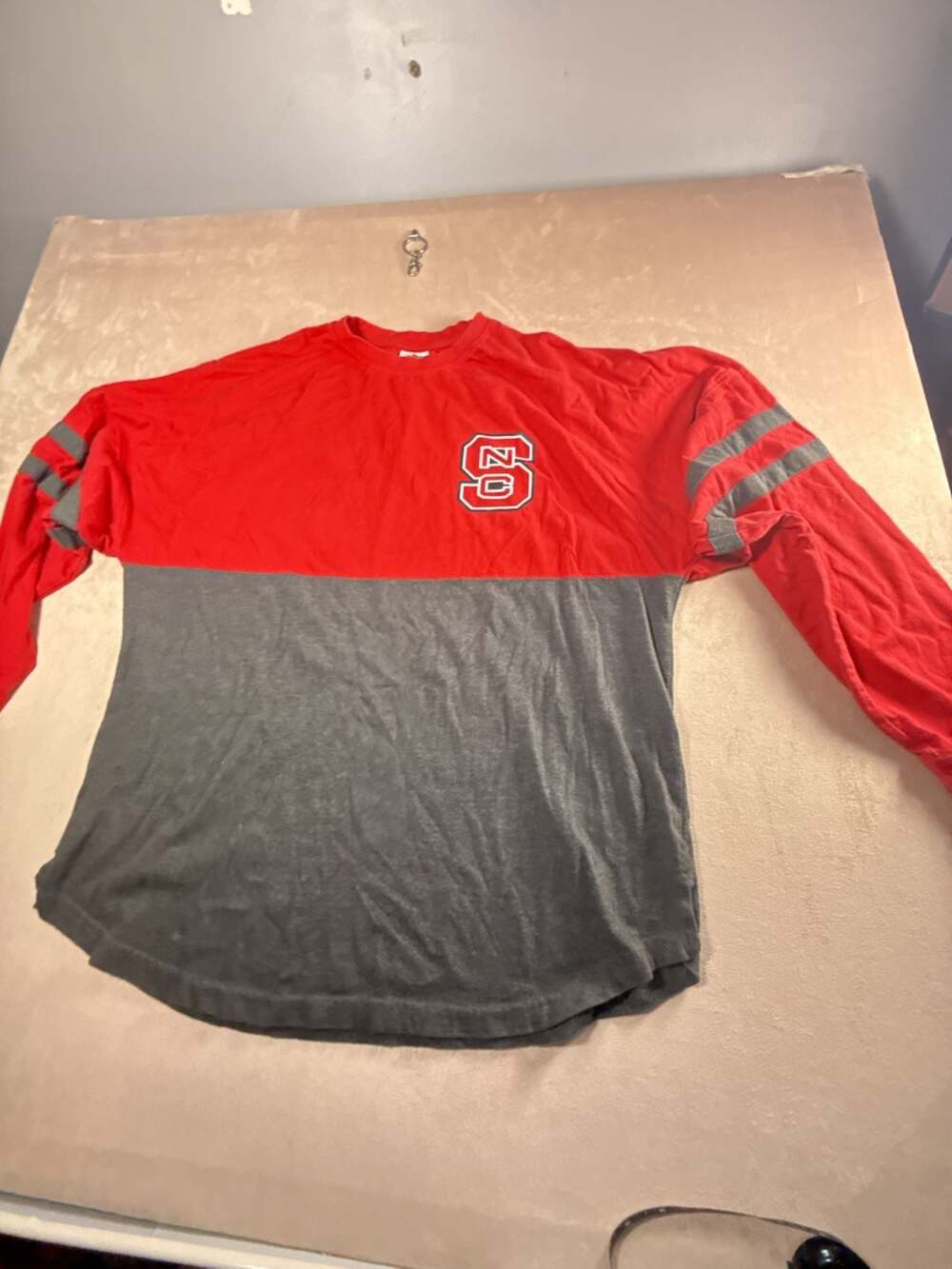 NC State Wolfpack LS Shirt Size M (box B3-2069)